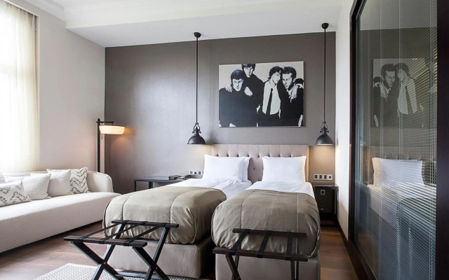 Quentin XL Potsdamer Platz Hotel