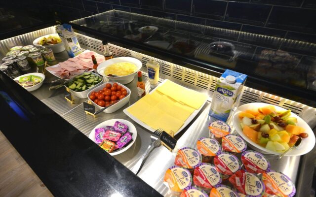 Holiday Inn Express Leigh - Sports Village by IHG