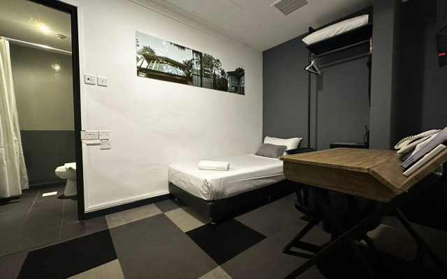 Check-Inn at Little India