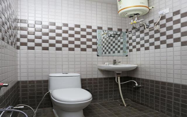 FabHotel Aakarshan Paradise