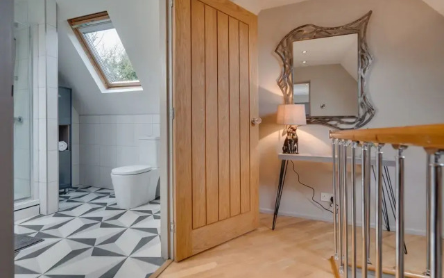 Brook Barn with Sauna & Hot Tub