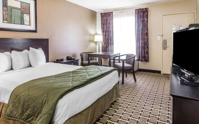 Suburban Studios Hotel Kingsland Near I-95