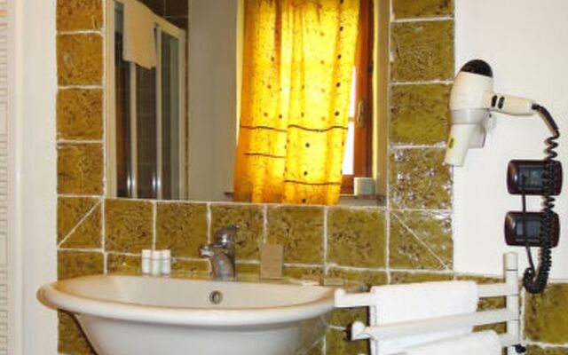 House Glicine Canneto