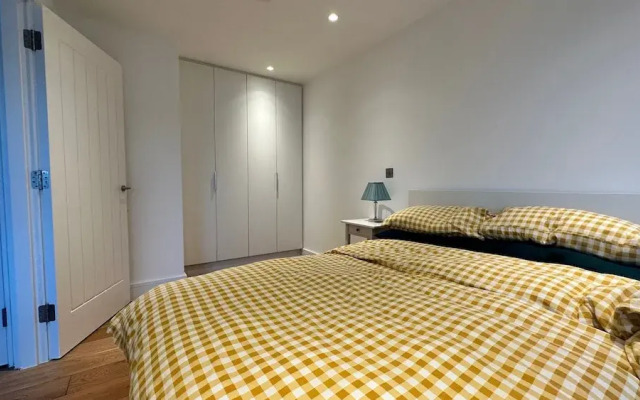 Modern & Stylish 1 Bedroom Flat