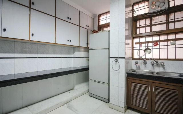 Under My Roof Green Park