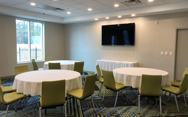 Holiday Inn Express & Suites Halifax Airport by IHG