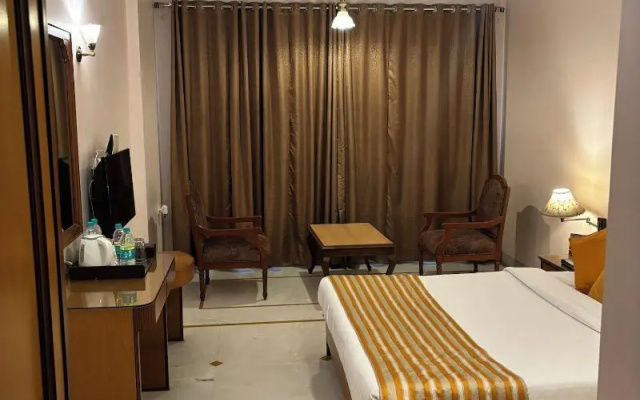 Kailash Parbat – Guest Rooms – Lonavala