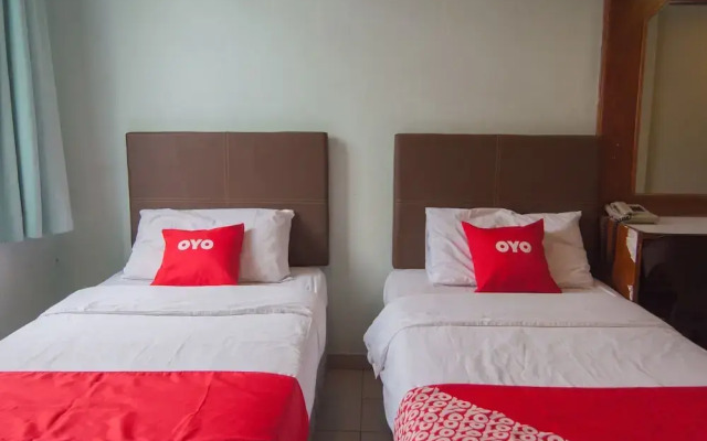 OYO 89577 Kristal Hotel