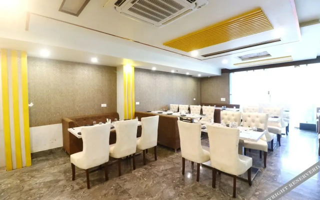 Hotel Taj Venture By Park Tree