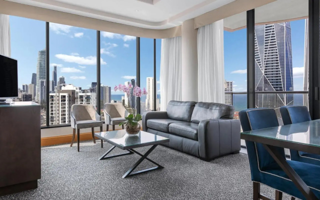 Oaks Gold Coast Hotel