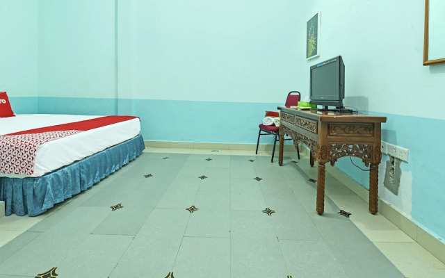 OYO 90441 Cz Traveler's Hotel