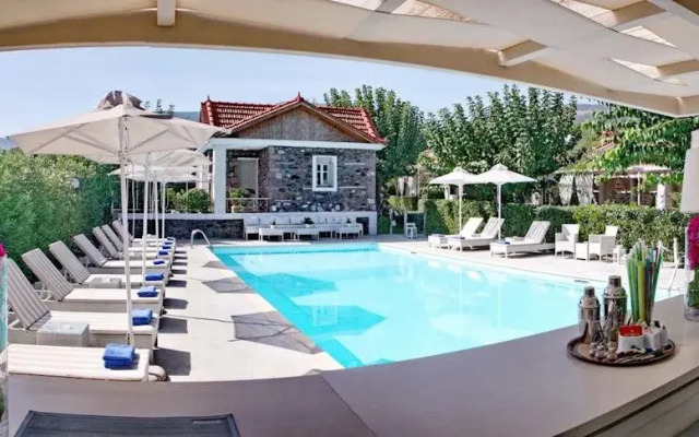 Ikies Lesvos