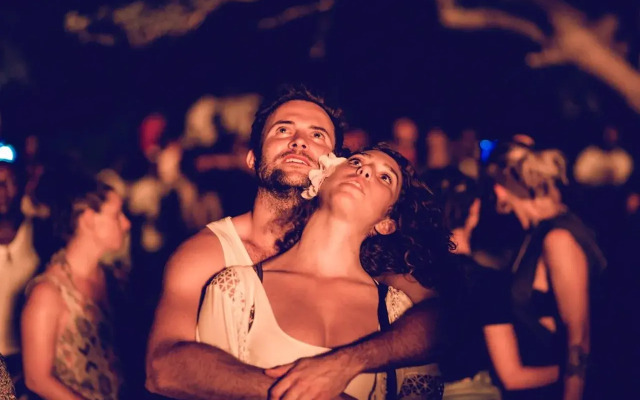 Distant Relatives Ecolodge & Backpackers