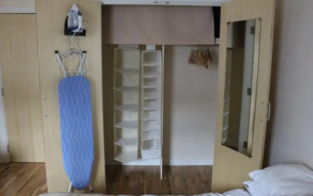 2-bed Seaside Apartment - Sleeps 5 & Free Parking