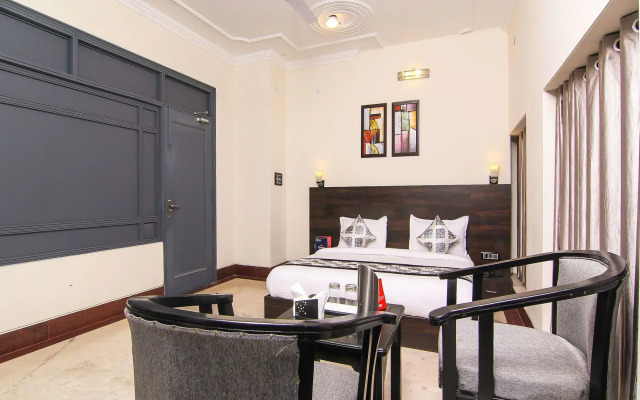 OYO 12339 Serenity Stay 2