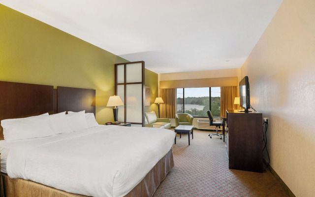 Antioch Hotel & Suites
