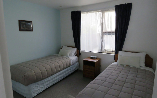 Yarrow Motel