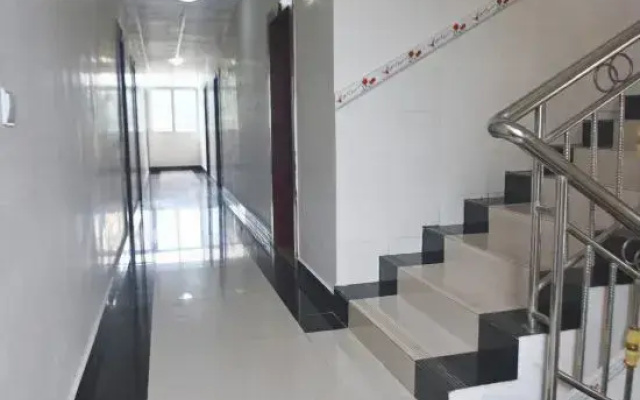 Hailuogou Heyue Garden Hotel