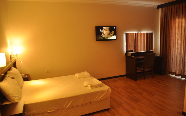 Sunshine Holiday Resort