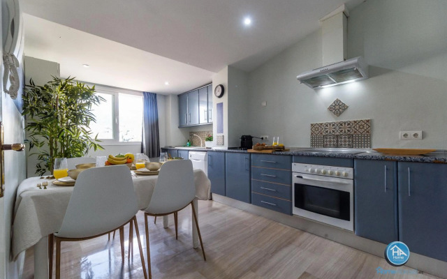 HomeAbroad Apartments - Ático Deluxe Fuengirola with FREE Parking