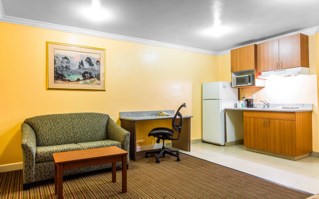 Comfort Suites Downtown Sacramento