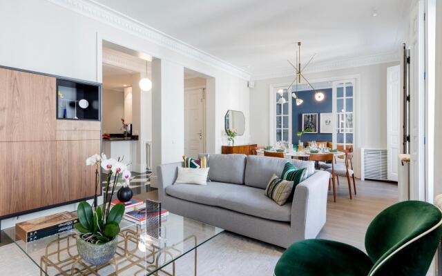 Justicia Apartment II