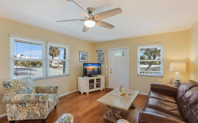 Island Hideaway East - 308B 67th