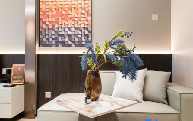 Z-Club Hotel(Tanglang Subway Station Branch)