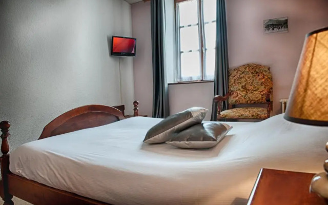 Logis Hotel De France St Andre