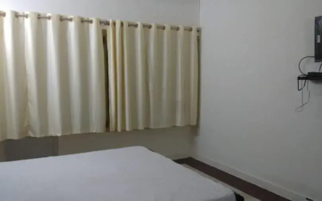 iROOMZ Hotel Sundar
