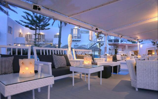 Mykonos Dove Beachfront Hotel