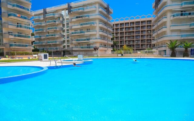 UHC Larimar Family Complex