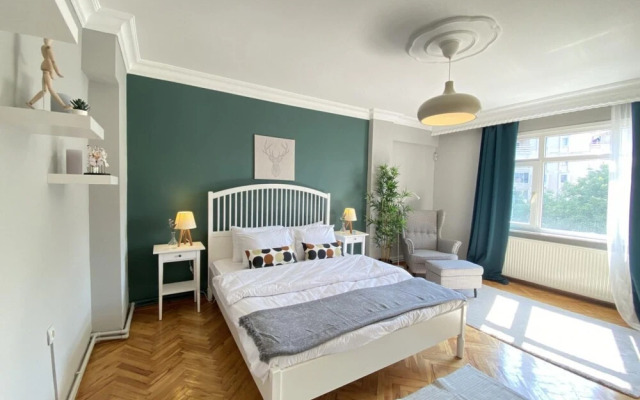 Lovely Flat with Central Location in Fatih