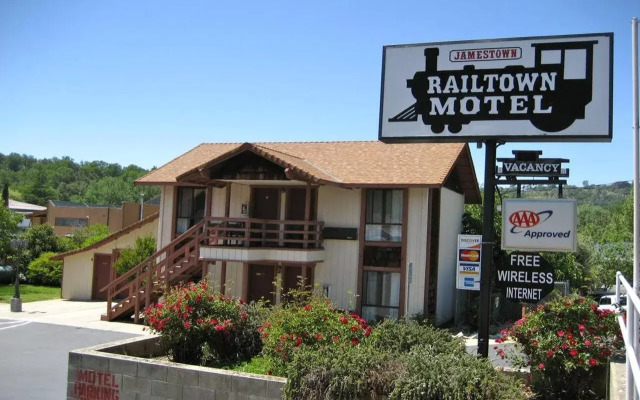 Jamestown Railtown Motel