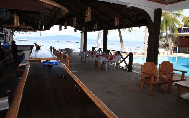 Paradise Resort & Dive Center