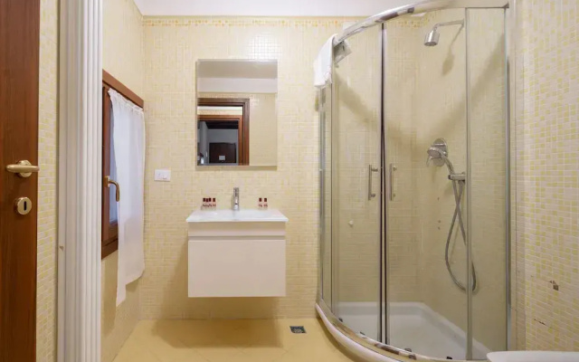 Design Palace Apartments