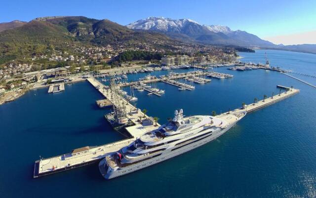 Porto Montenegro Village