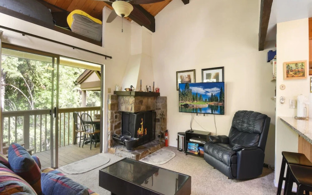 Enjoy Forest Views Retreat at Kingswood Village!