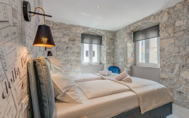 Split Palace Luxury Retreat