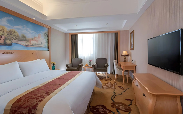 Vienna Hotel (Shenzhen Pingdi Huancheng South Road) – Guest Rooms – Shenzhen