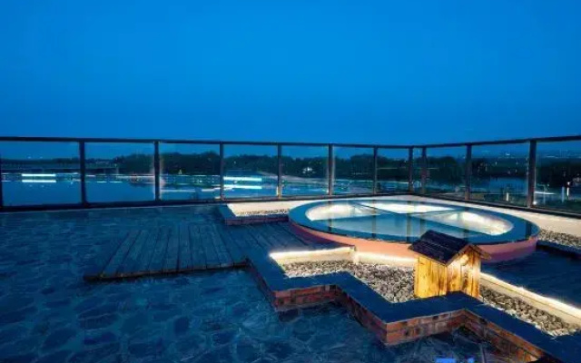 Homestay at the foot of Beishan Mountain in Burqin