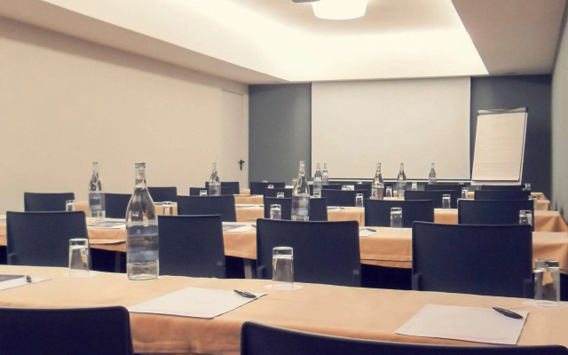 Mercure Lisboa Almada