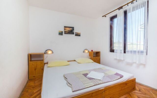 Apartments Crljenko