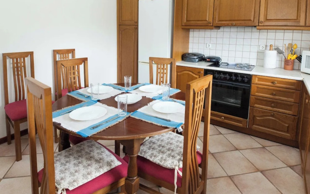Deluxe 3 Bd House near Lagonisi w Garden