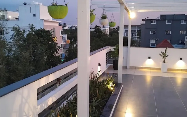SLV Aashraya Apartment Stay