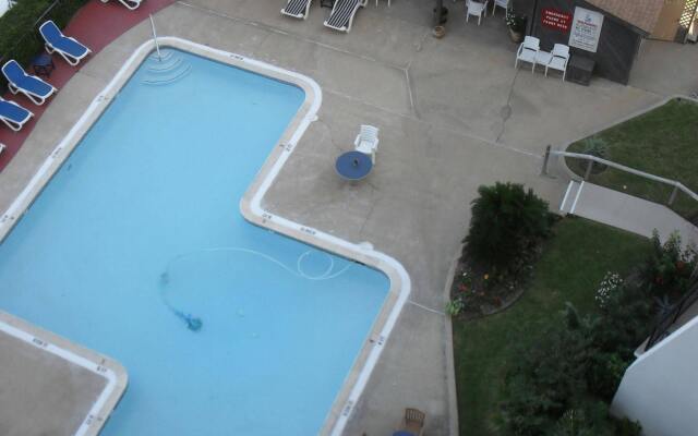 By The Sea Gulf View Deluxe Condo