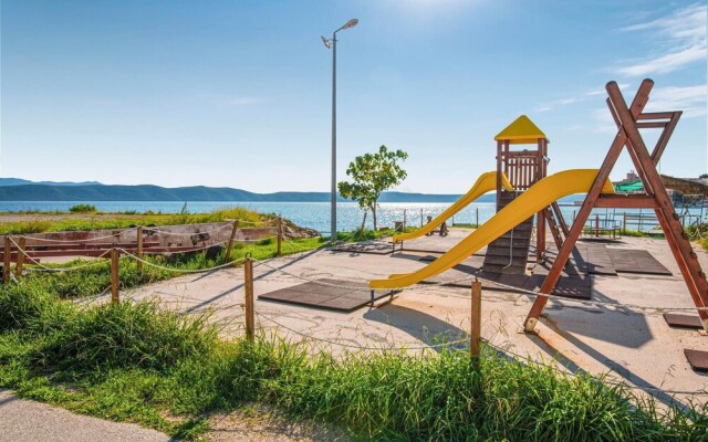 Amazing Apartment in Igrane With 2 Bedrooms and Wifi