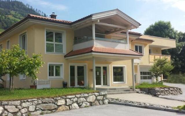 Haus 4 Holidays