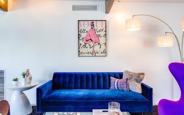 Bubble Gum Modern Holiday home 3