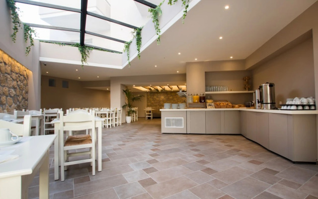 Parasol Luxury Hotel & Suites
